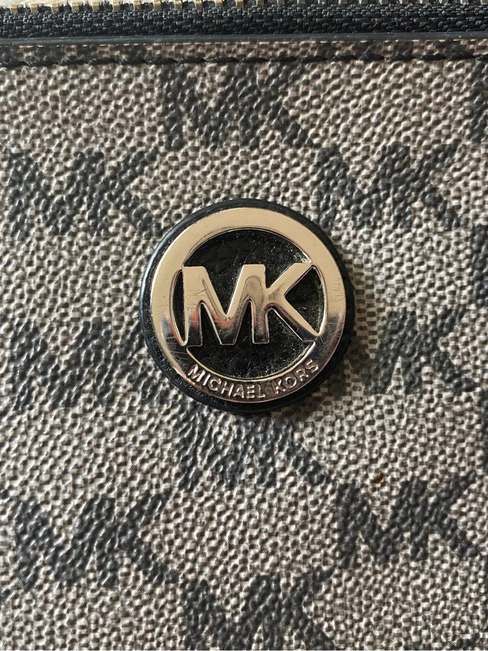 Michael Kors compact wristlet
